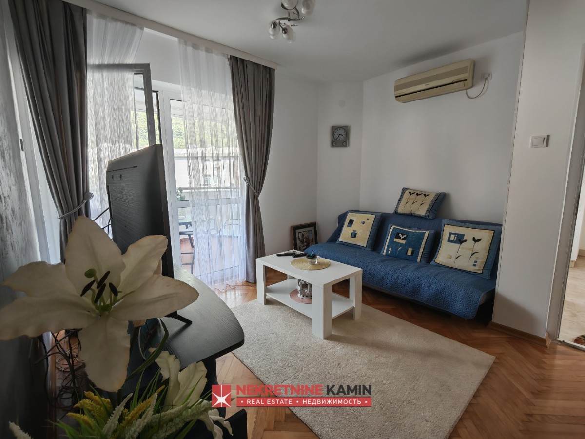 Furnished two bedroom apartment close to hotel Slavia, Budva, Adok